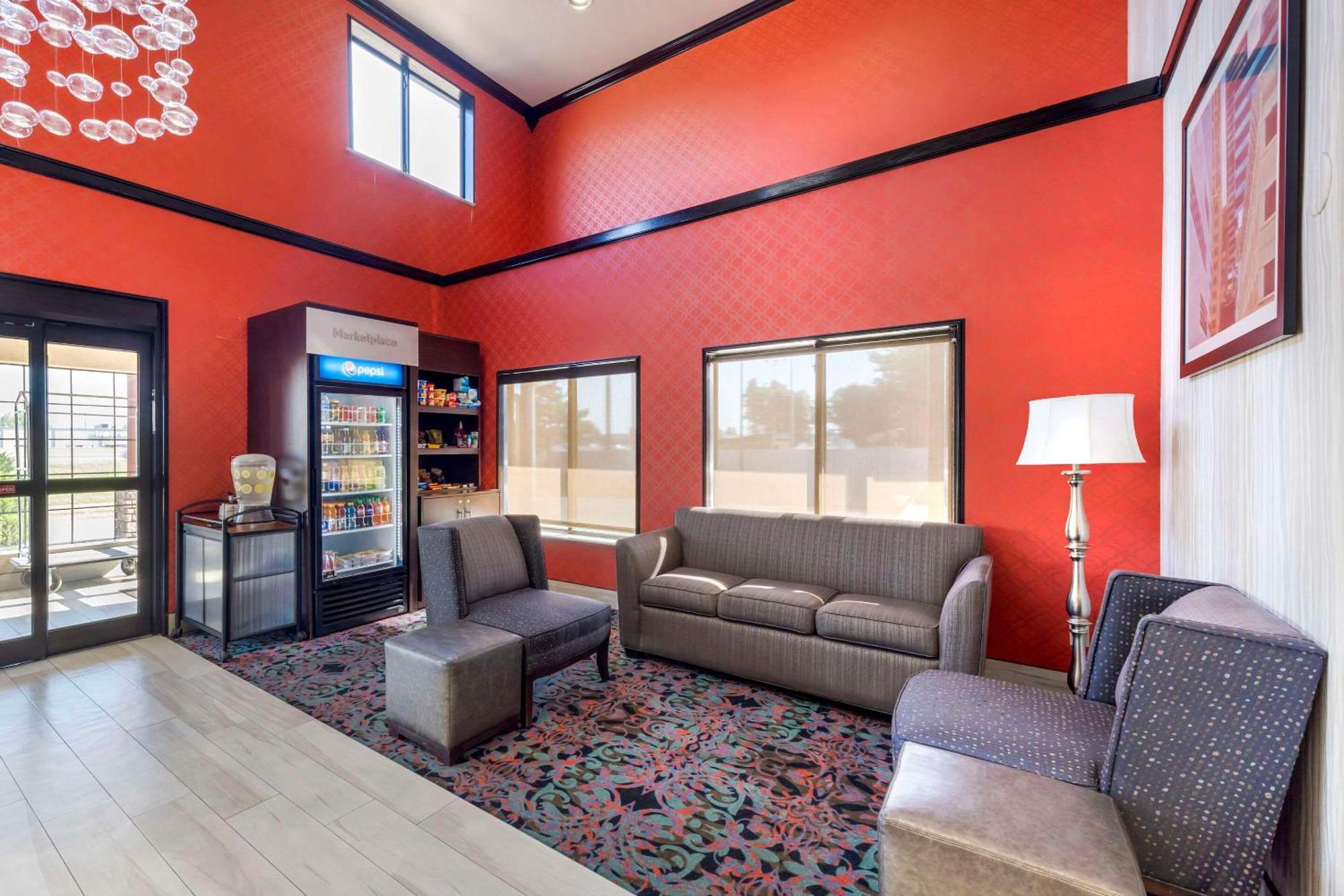 Comfort Suites Fairgrounds West Oklahoma City Exteriör bild